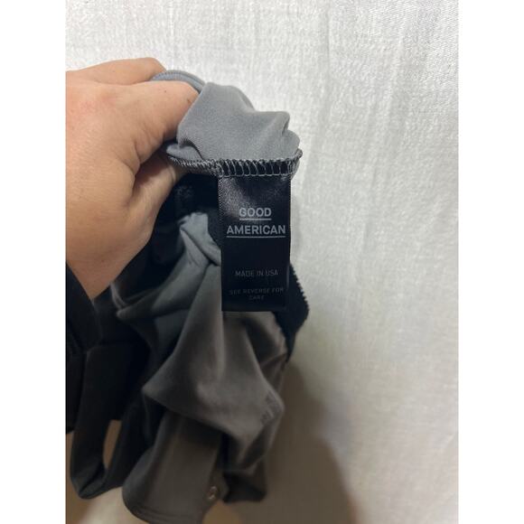 Good American Bodysuit 2 Medium Gray Tank Top Shelf Bra Made In USA - Picture 11 of 12